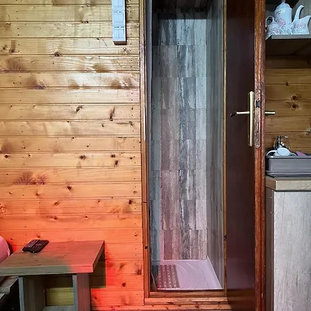 Kuca I Splav Na Reci Savi Сasa de vacaciones Belgrado